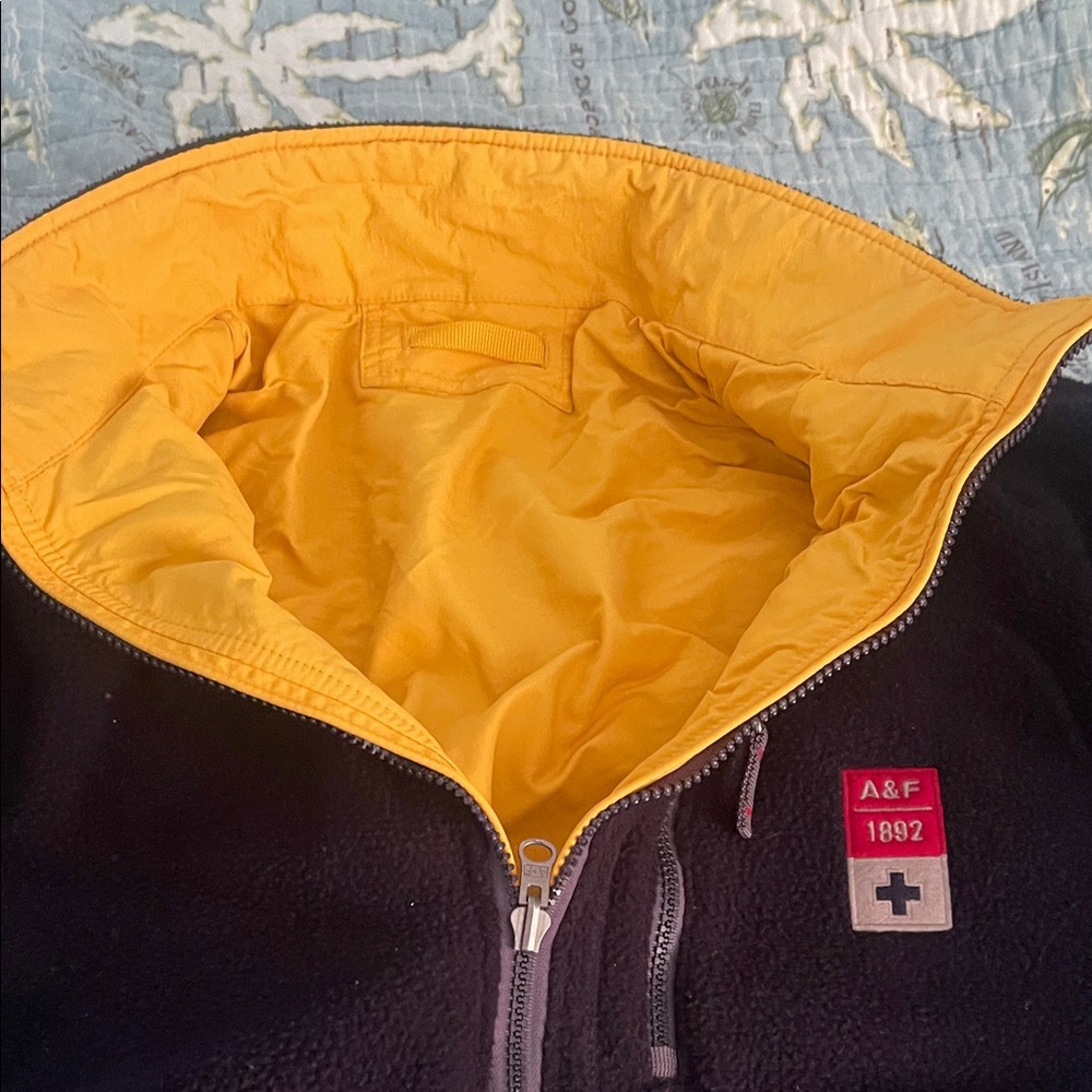 2000’s Reversible A&F Jacket/Fleece - Picture 4 of 9